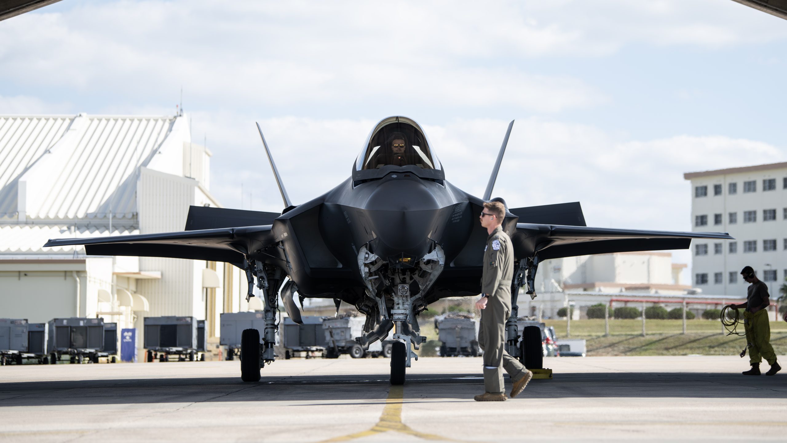 More F 35s Arrive At Kadena On Okinawa Air And Space Forces Magazine Feedzy Taiwan America